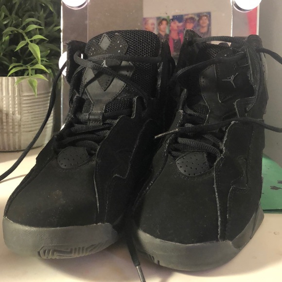 JORDAN TRIE FLIGHTS ALL BLACK BARLEY WORN . - Picture 1 of 3